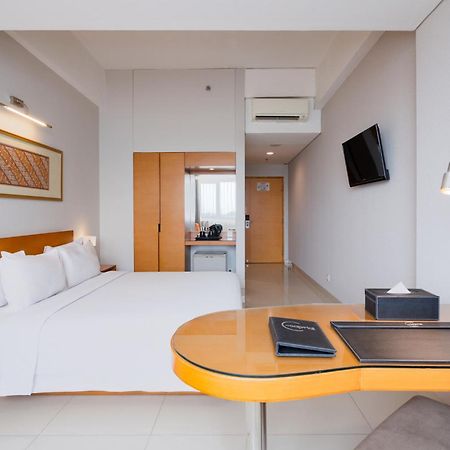 The Capital Hotel Surabaya Ngoại thất bức ảnh