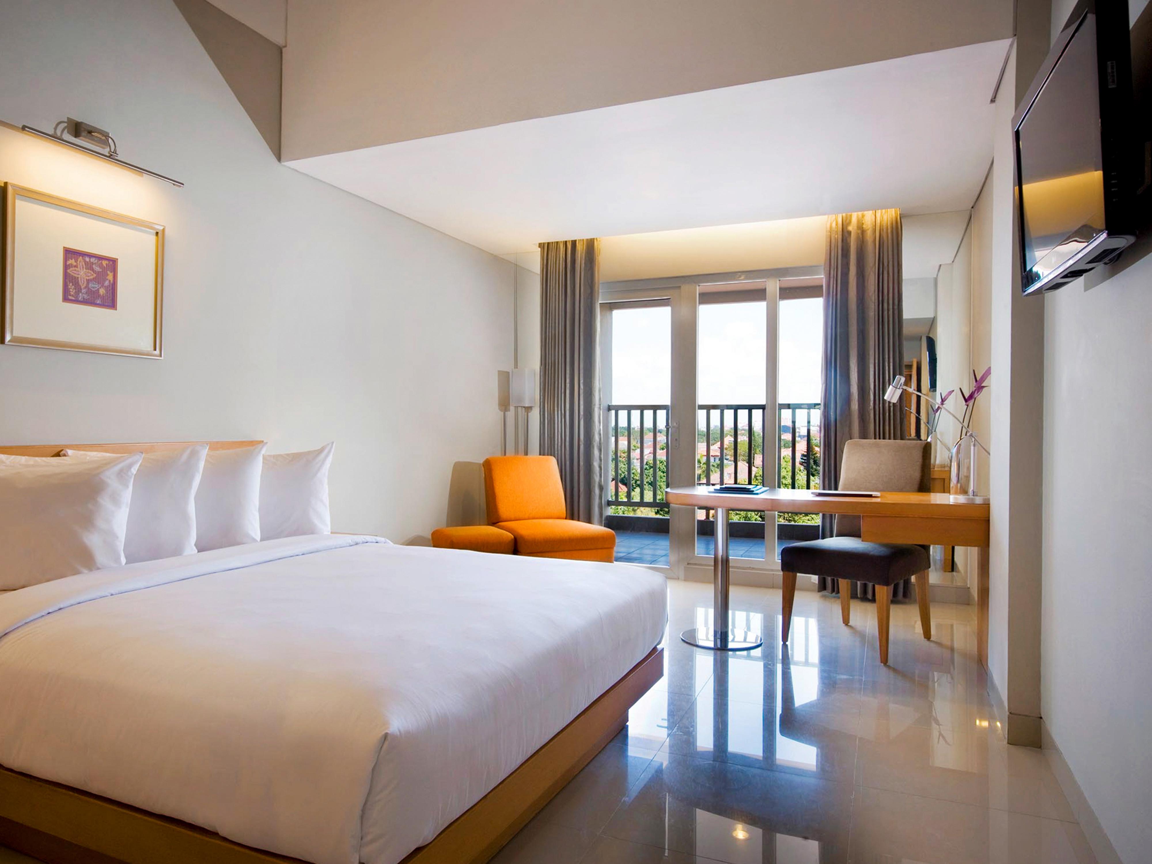 The Capital Hotel Surabaya Ngoại thất bức ảnh