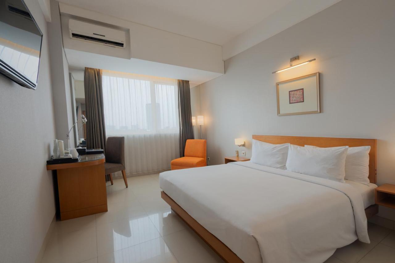 The Capital Hotel Surabaya Ngoại thất bức ảnh