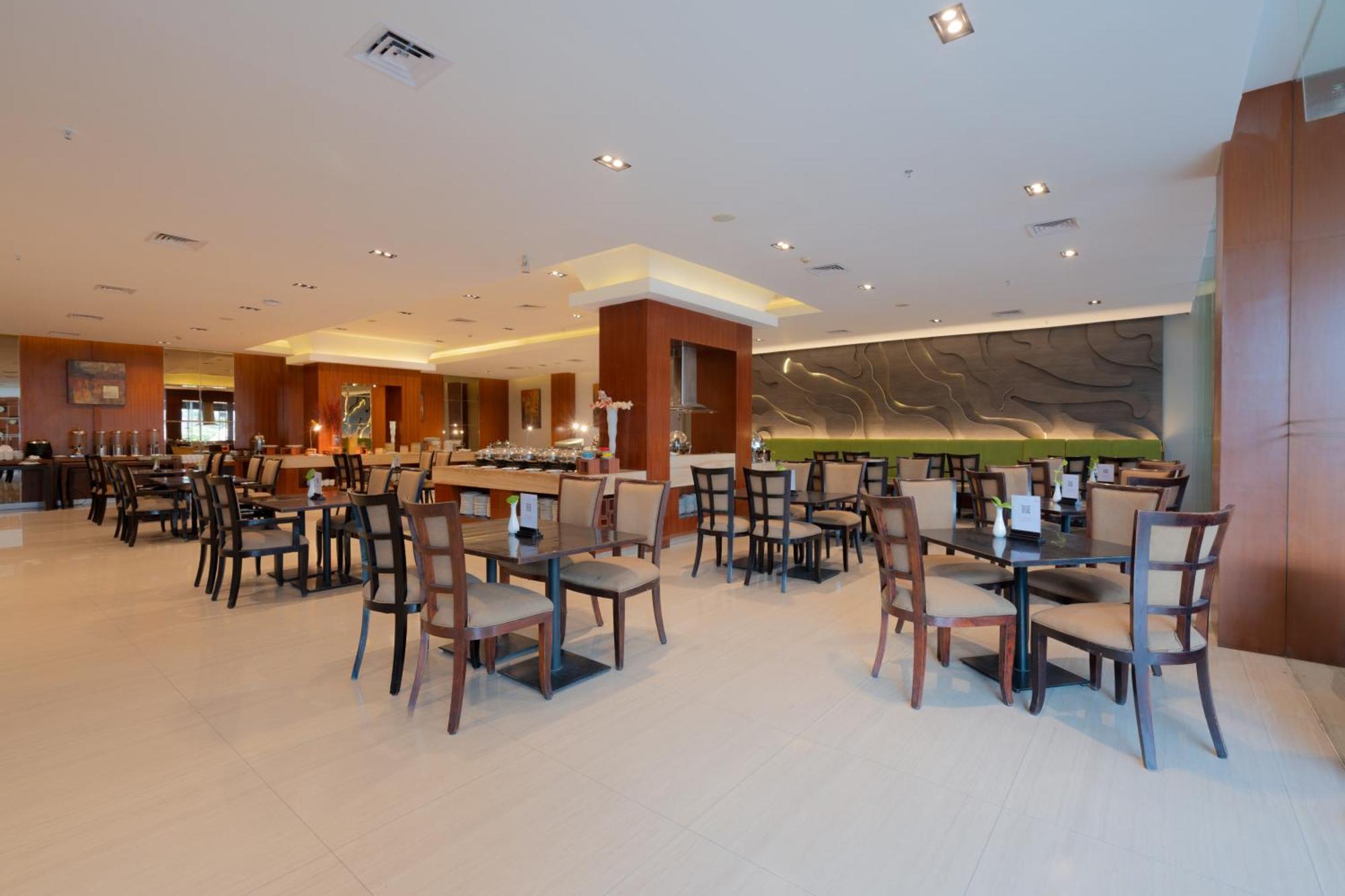 The Capital Hotel Surabaya Ngoại thất bức ảnh