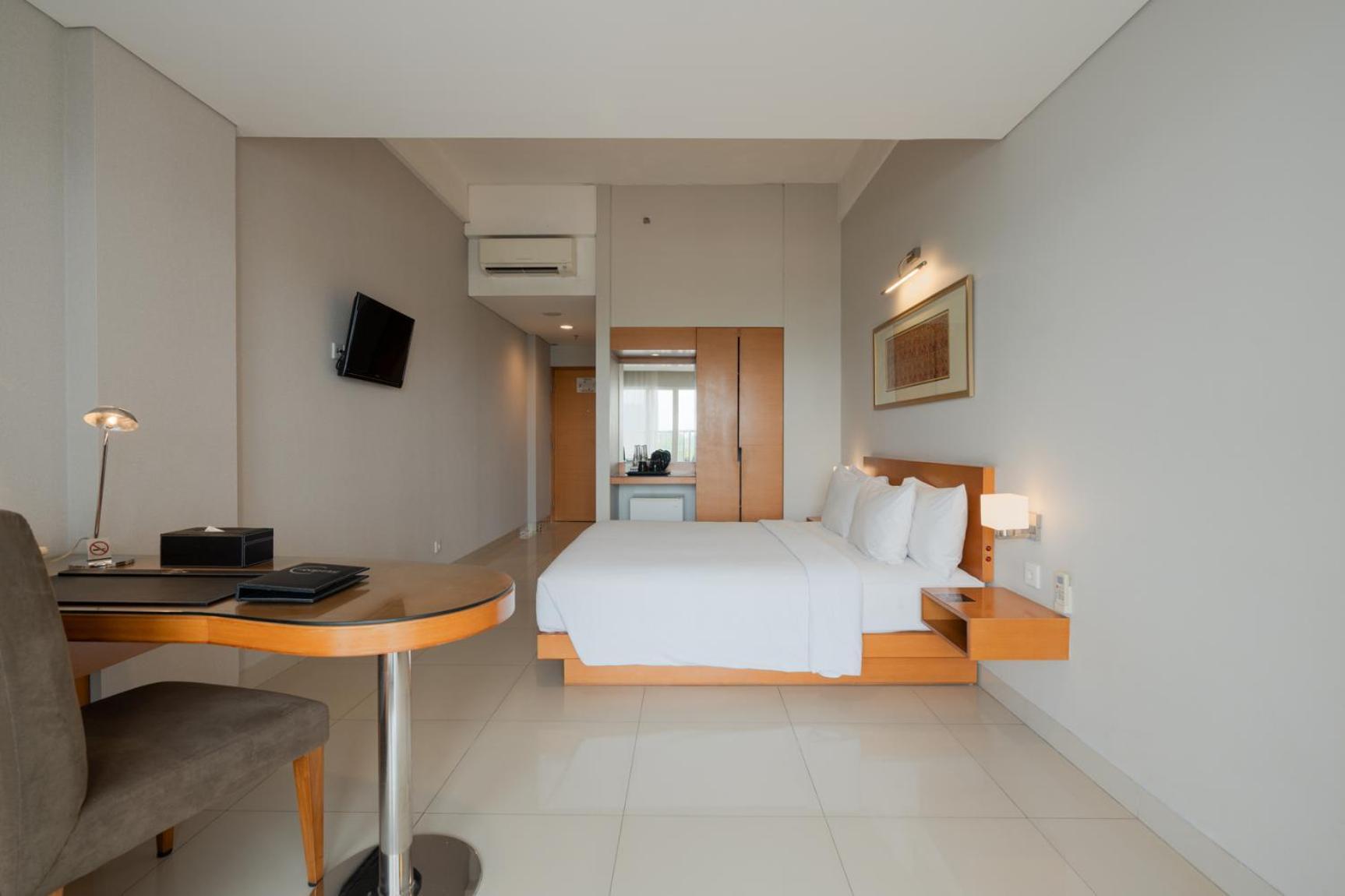 The Capital Hotel Surabaya Ngoại thất bức ảnh