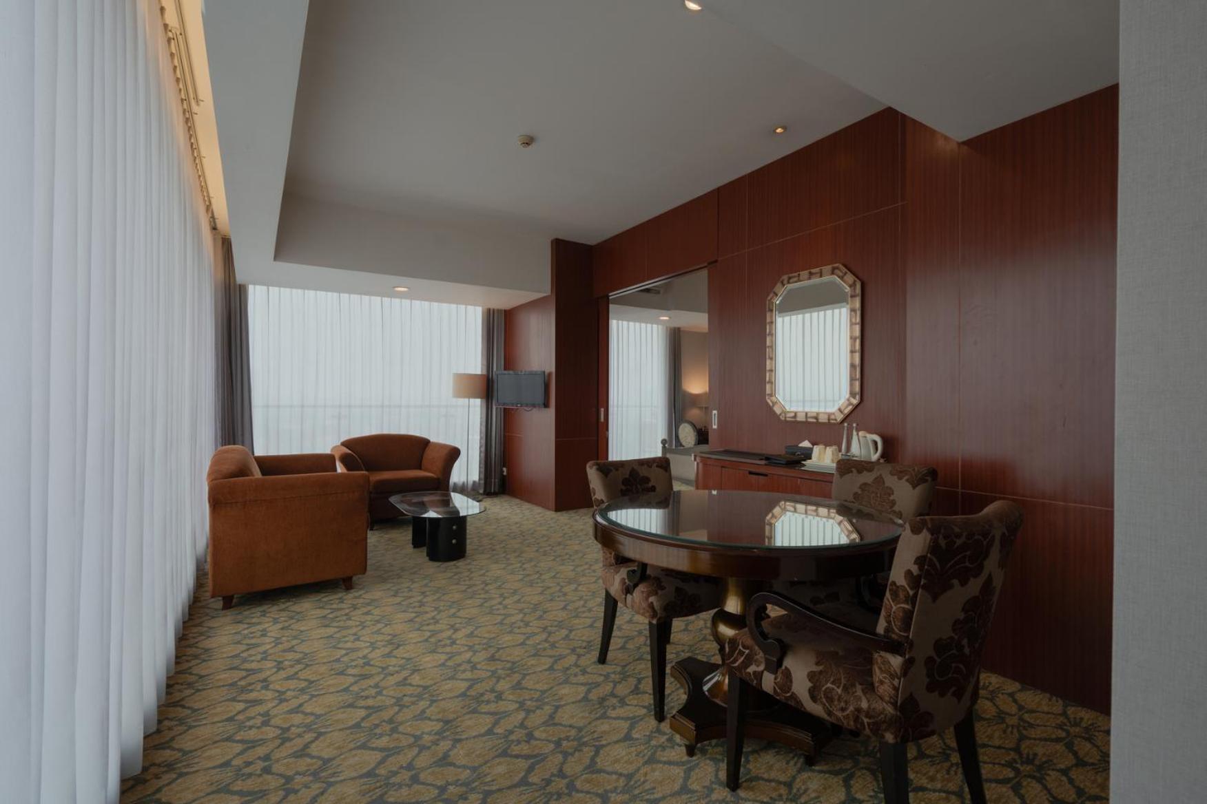 The Capital Hotel Surabaya Ngoại thất bức ảnh