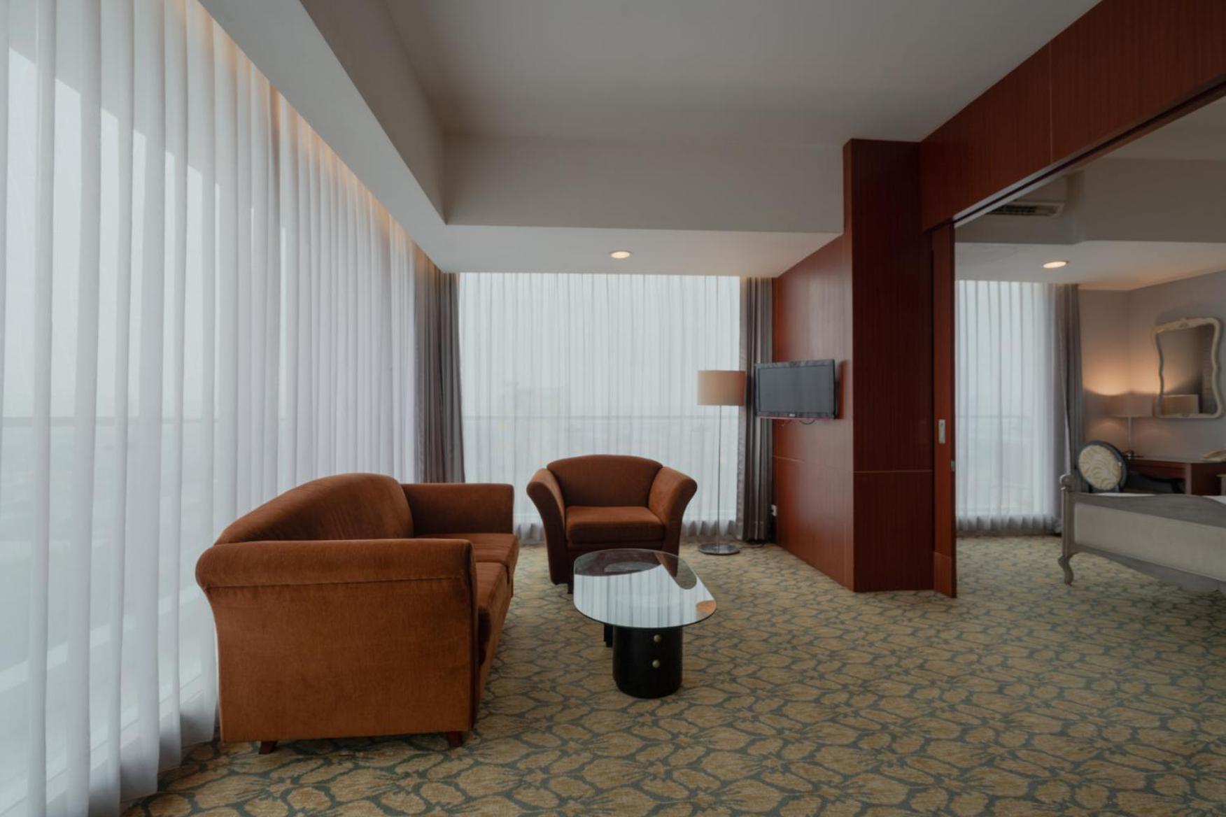 The Capital Hotel Surabaya Ngoại thất bức ảnh