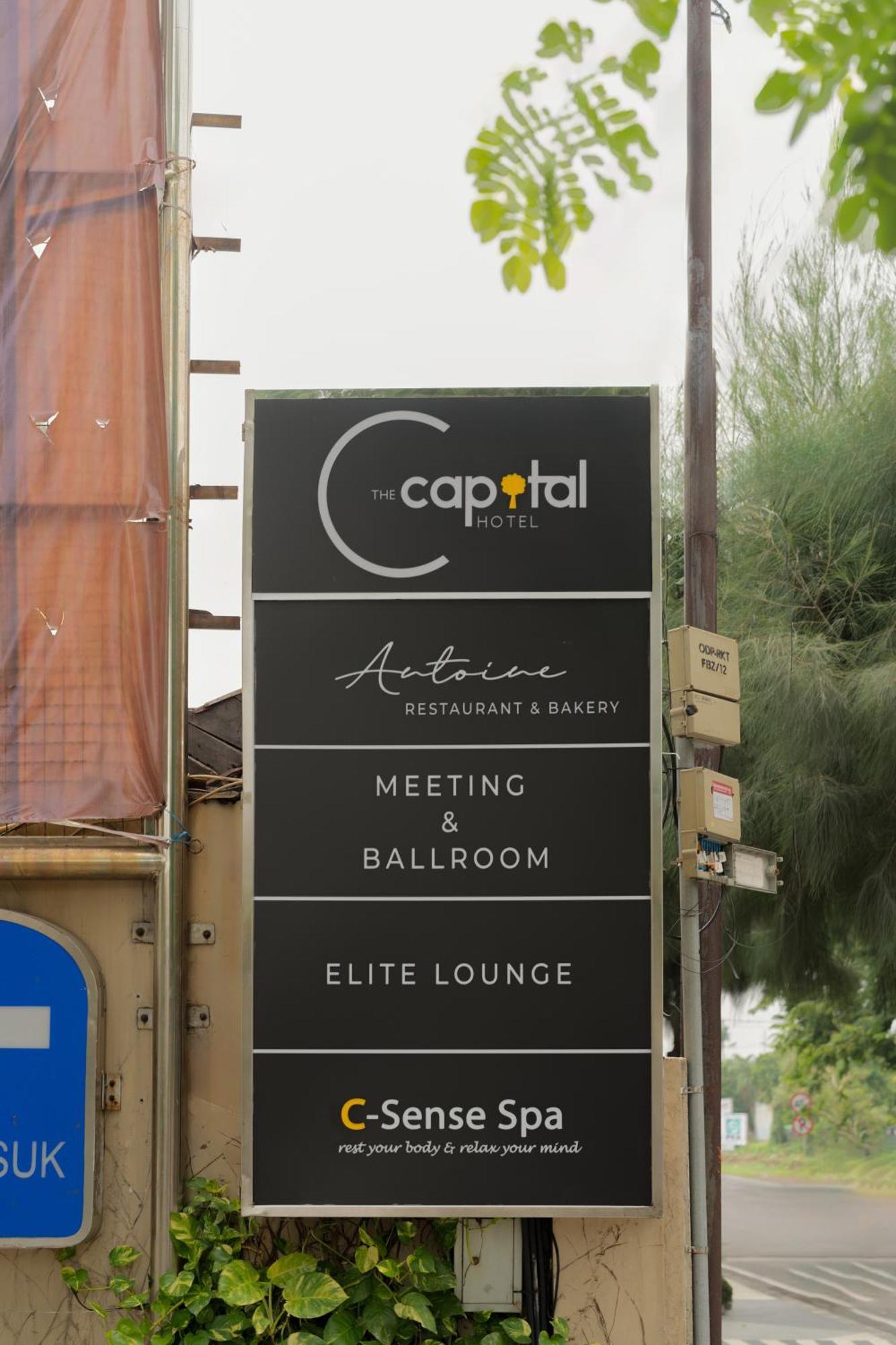 The Capital Hotel Surabaya Ngoại thất bức ảnh