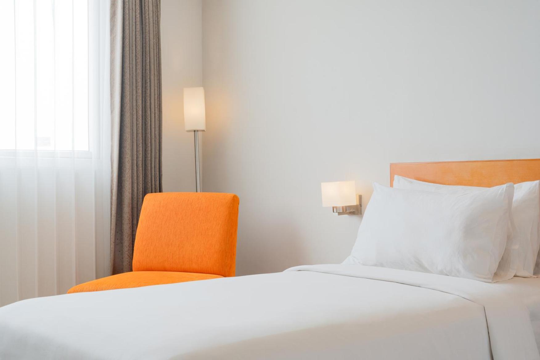 The Capital Hotel Surabaya Ngoại thất bức ảnh