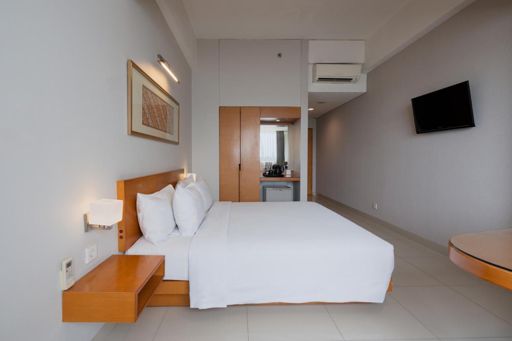 The Capital Hotel Surabaya Ngoại thất bức ảnh