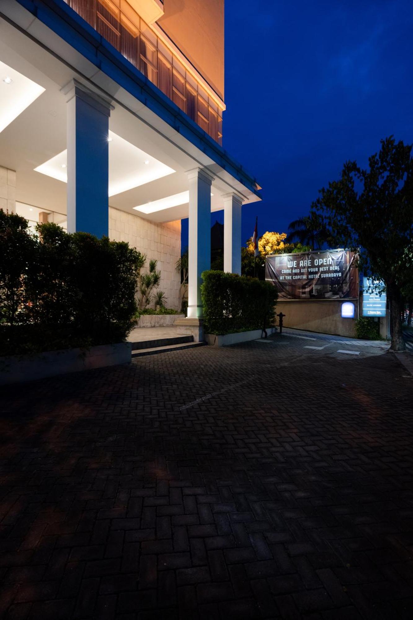 The Capital Hotel Surabaya Ngoại thất bức ảnh