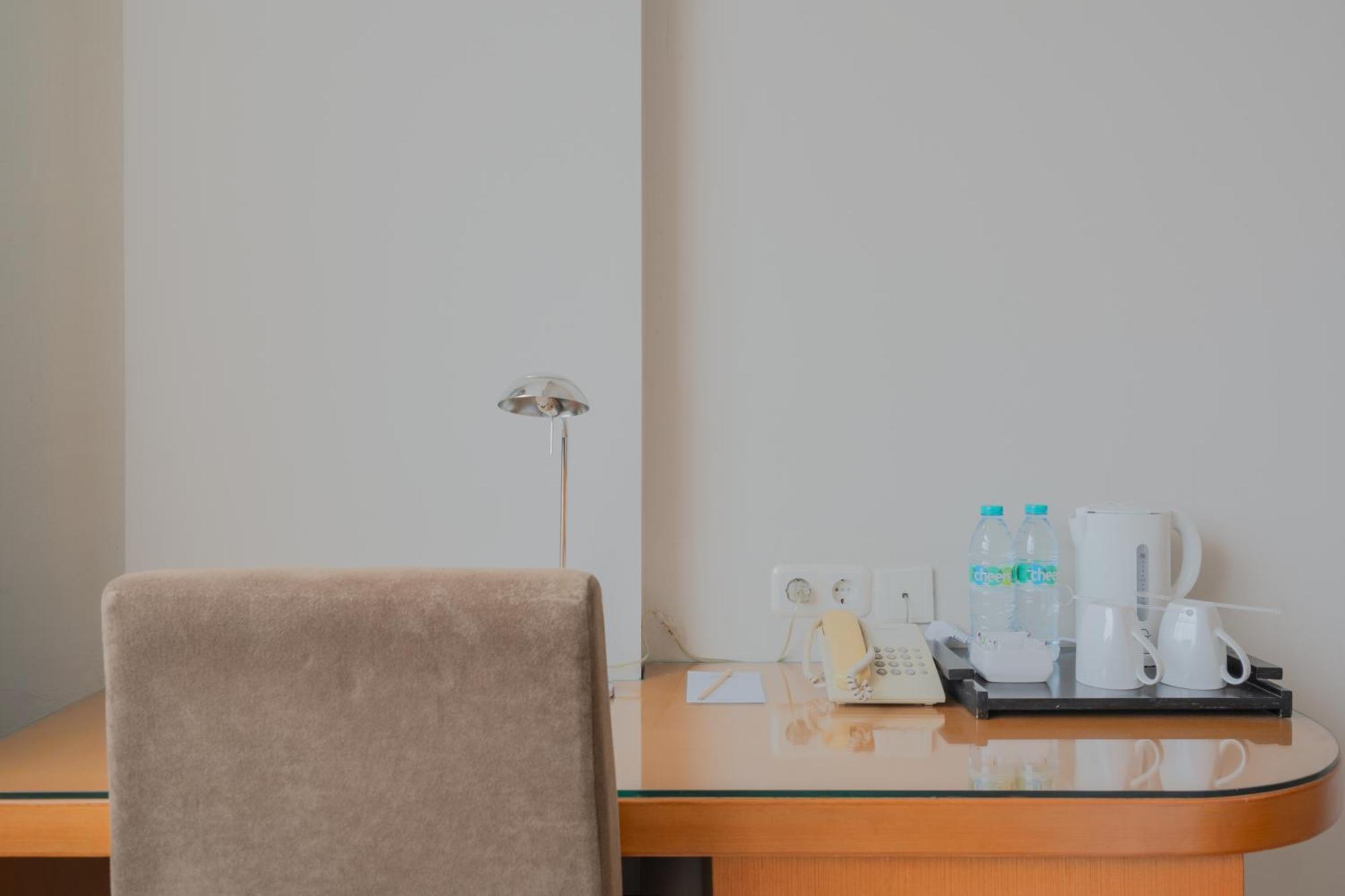 The Capital Hotel Surabaya Ngoại thất bức ảnh
