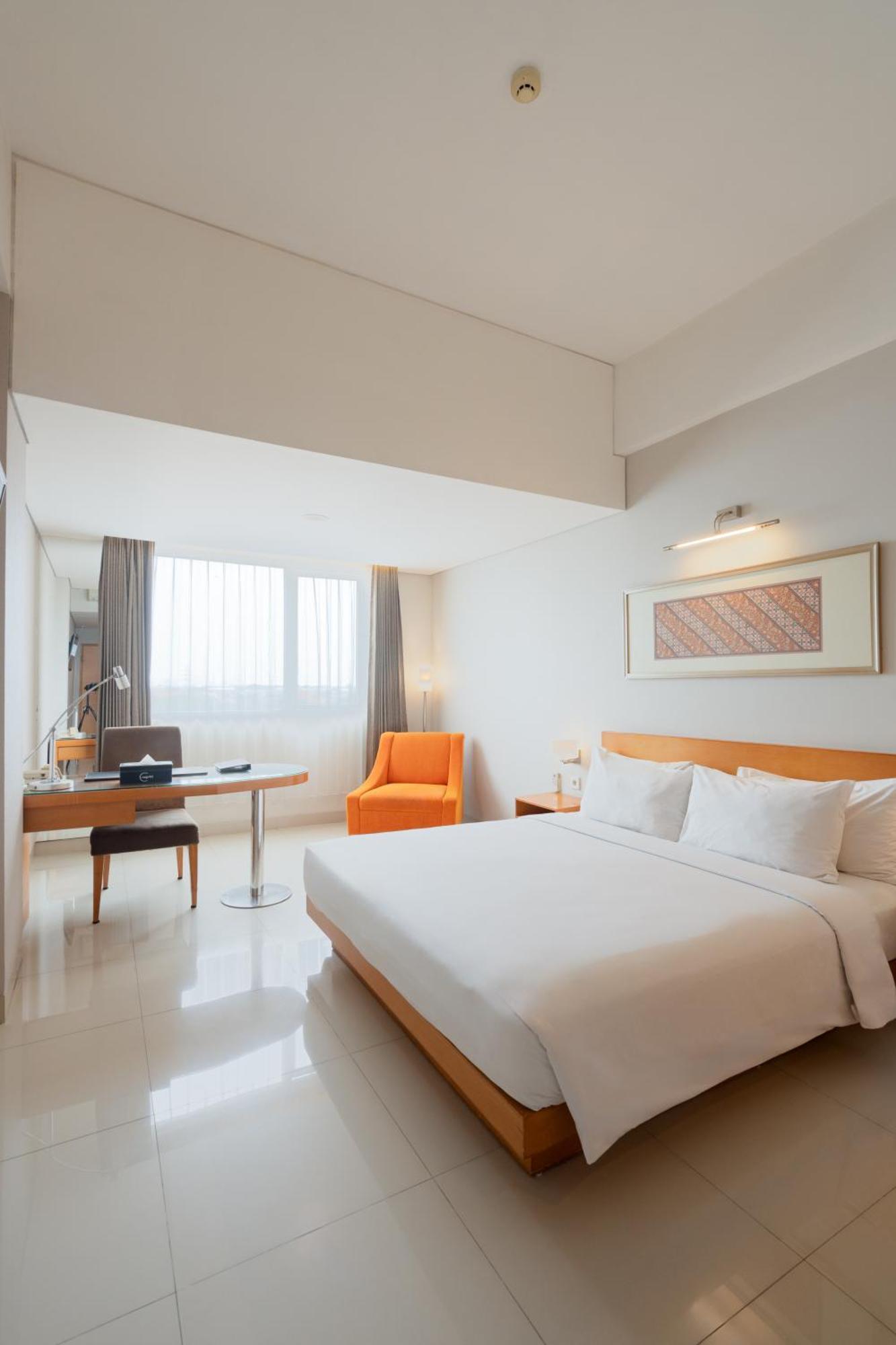 The Capital Hotel Surabaya Ngoại thất bức ảnh
